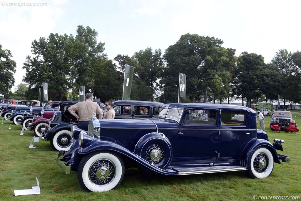 1931 Pierce-Arrow Model 41 background image